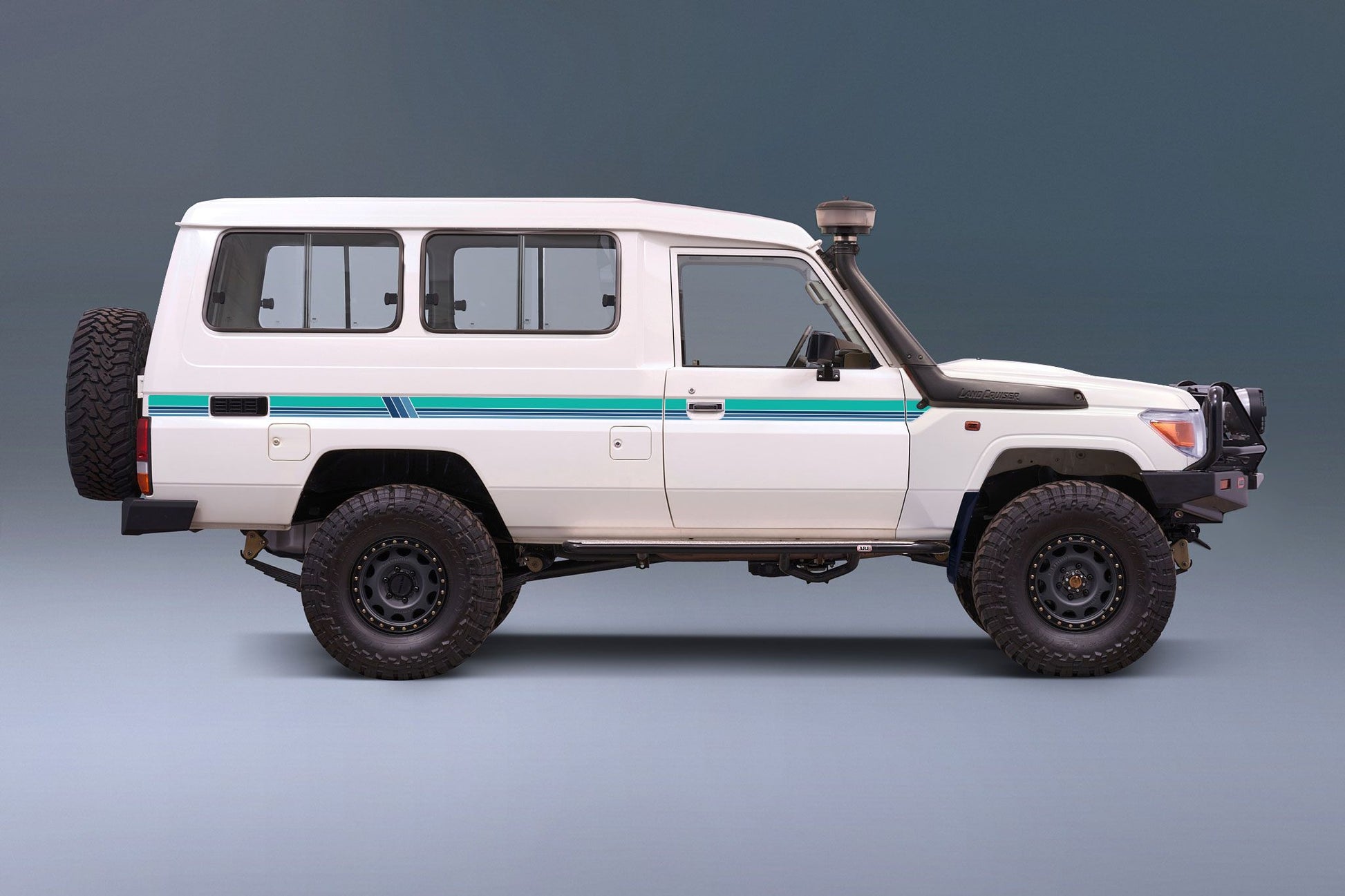 78 Series Decal Body Stripe Kit (Mount Isa)