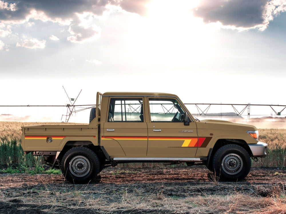 70 Series Land Cruiser Decal Body Stripe Kit (Broome) - 79 Series Dual Cab (2012-)